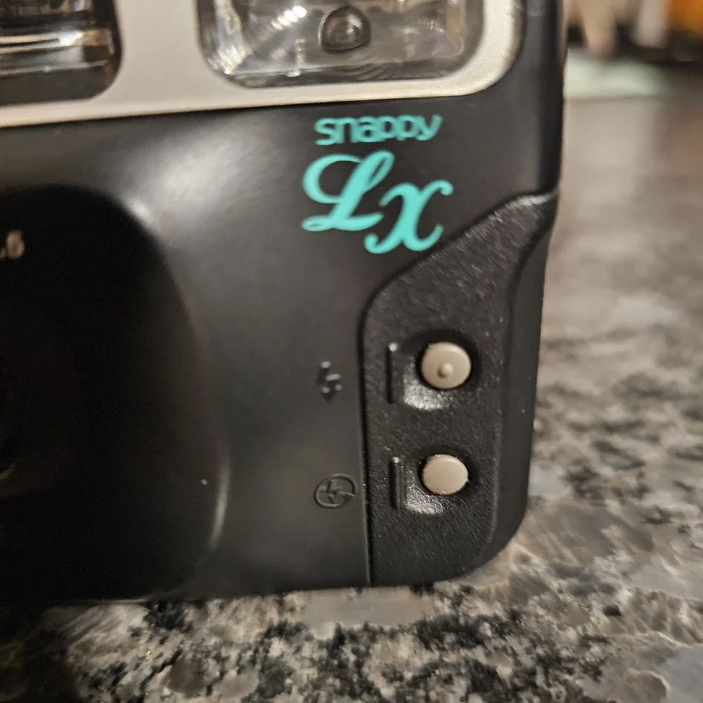 Canon Snappy LX 35mm Point & Shoot Film Camera Vintage Flash With Case‎